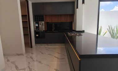 EXCLUSIVA CASA CON ROOFTOP, Zona de lujo total