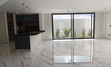 EXCLUSIVA CASA CON ROOFTOP, Zona de lujo total