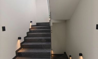 EXCLUSIVA CASA CON ROOFTOP, Zona de lujo total