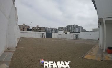 VENTA DE TERRENO PARA PROYECTOS INMOBILIARIOS DE 5,240 M2 - AV. COLONIAL - CERCADO DE LIMA