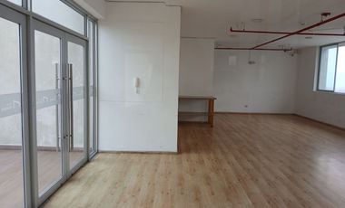 VENTA DEPA EN CERCADO DE LIMA CON AREAS COMUNES