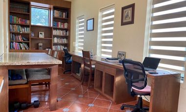 CASA EN VENTA EN BUGAMBILIAS – SEGURIDAD, AMPLITUD Y EXCELENTES ACABADOS