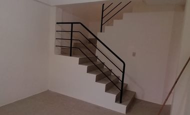 Se alquila casa de 4 dormitorios en urb.la joya.(GC)