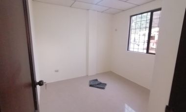 Se alquila casa de 4 dormitorios en urb.la joya.(GC)