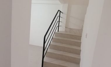 Se alquila casa de 4 dormitorios en urb.la joya.(GC)