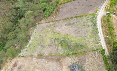 EN VENTA TERRENO DE 2758 EN YUNGUILLA SAN NICOLAS