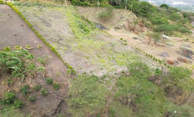 EN VENTA TERRENO DE 2758 EN YUNGUILLA SAN NICOLAS