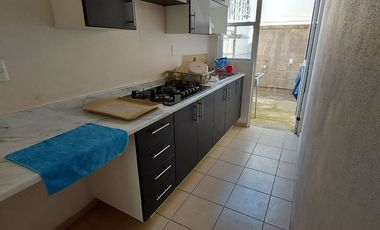 Casa en renta Equipada y Amueblado Zona Puerto Interior, en HAcienda Viñedos, 3 recámaras, 3 baños,  León, Gto.