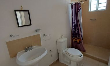 Casa en renta Equipada y Amueblado Zona Puerto Interior, en HAcienda Viñedos, 3 recámaras, 3 baños,  León, Gto.