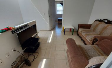 Casa en renta Equipada y Amueblado Zona Puerto Interior, en HAcienda Viñedos, 3 recámaras, 3 baños,  León, Gto.
