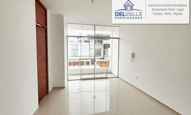 Bonita y amplia Casa en Urb. Miraflores Country Club.