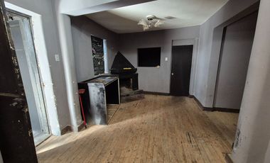 Se Vende Excelente Local Comercial en Plaza Las Heras.