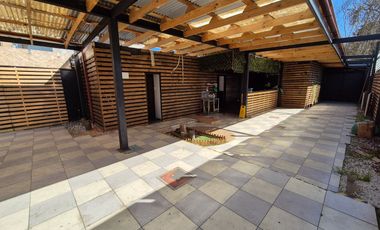 Se Vende Excelente Local Comercial en Plaza Las Heras.