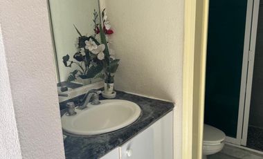 VILLAS DEL PARQUE DEPARTAMENTO AMUEBLADO 65M2 1 RECAMARA AMPLIA CON VESTIDOR VISTA AL PARQUE QUERETARO 2000