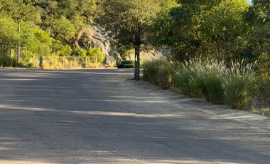 Balcones del Campestre, Terreno en  Esquina  Fracc. Privado