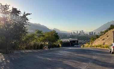 Balcones del Campestre, Terreno en  Esquina  Fracc. Privado