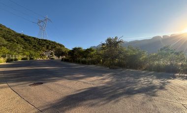 Balcones del Campestre, Terreno en  Esquina  Fracc. Privado