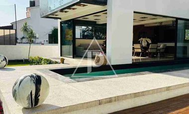 CASA DE 4 RECAMARAS DENTRO DE FRACCIONAMIENTO EN VENTA Y RENTA