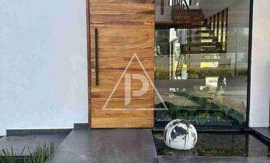 CASA DE 4 RECAMARAS DENTRO DE FRACCIONAMIENTO EN VENTA Y RENTA