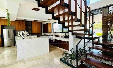 CASA DE 4 RECAMARAS DENTRO DE FRACCIONAMIENTO EN VENTA Y RENTA