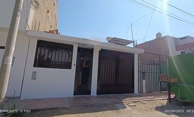 Alquiler De Casa Con Cochera En Casuarinas – 3Ra Etapa