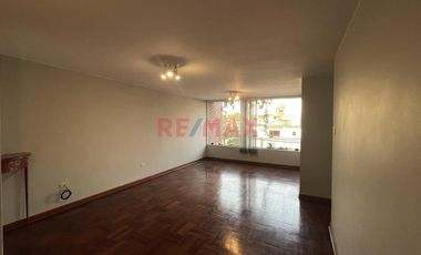 Exclusivo Departamento En Venta – San Borja