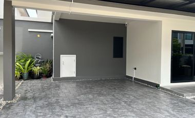 Corner Twin House for Sale/Rent – Fully Furnished & Beautifully Decorated Britania Bangna KM.42 Great Location Near Expressways, Motorway