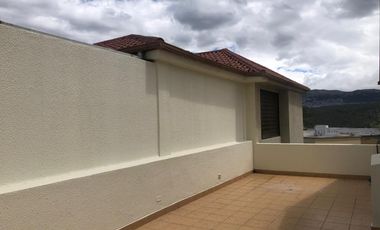 VENTA DEPARTAMENTO DÚPLEX URB. ALBERT EINSTEIN CARCELÉN