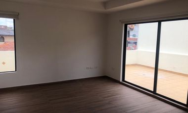 VENTA DEPARTAMENTO DÚPLEX URB. ALBERT EINSTEIN CARCELÉN