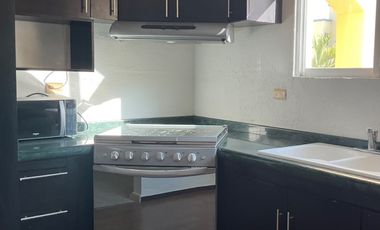 Casa amueblada en renta. Fraccionamiento Puerta Real, Zona Country Villahermosa Tabasco.