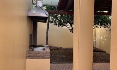 Casa amueblada en renta. Fraccionamiento Puerta Real, Zona Country Villahermosa Tabasco.