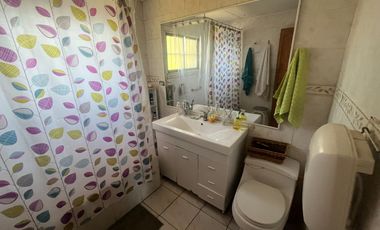 VENDO HERMOSA CASA INDEPENDIENTE. CONDELL SUR QUILPUÉ