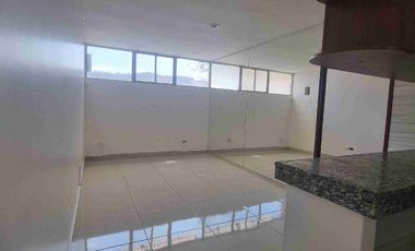 SE ALQUILA SUITE, EN URDESA CENTRAL