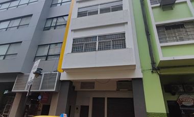 Alquiler Edificio en el centro de Guayaquil 5 pisos Local Comercial y oficinas - E18
