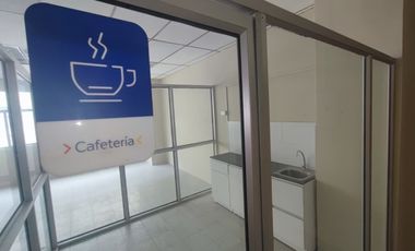 Alquiler Edificio en el centro de Guayaquil 5 pisos Local Comercial y oficinas - E18
