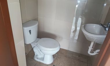 Alquiler Edificio en el centro de Guayaquil 5 pisos Local Comercial y oficinas - E18