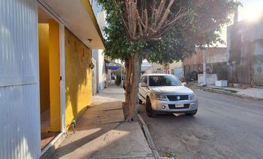 CASA EN VENTA EN ARENALES TAPATIOS