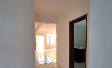 CASA EN VENTA EN ARENALES TAPATIOS