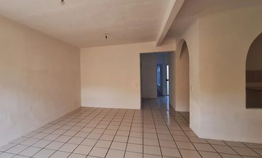 CASA EN VENTA EN ARENALES TAPATIOS