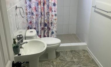 ¡Vive en Algarrobo: Amplia Casa con Gran Terreno!