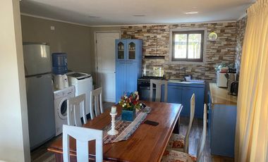 ¡Vive en Algarrobo: Amplia Casa con Gran Terreno!