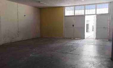 Bodega en Venta Comercial y Servicios