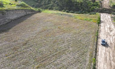 Venta de Terrenos de 1072 m2 planos en Ambato sector Huachi Grande La Libertad