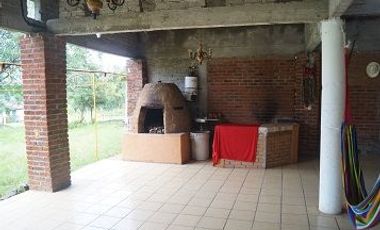 CAPULA, TENENCIA DE MORELIA. PRECIOSA FINCA A PIE DE CARRETERA