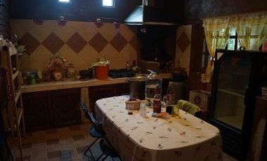 CAPULA, TENENCIA DE MORELIA. PRECIOSA FINCA A PIE DE CARRETERA