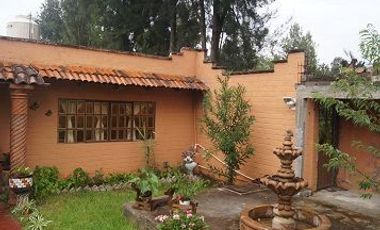 CAPULA, TENENCIA DE MORELIA. PRECIOSA FINCA A PIE DE CARRETERA