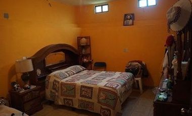 CAPULA, TENENCIA DE MORELIA. PRECIOSA FINCA A PIE DE CARRETERA