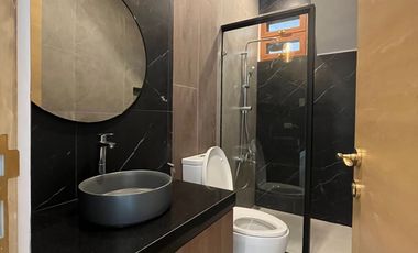 ANTIPOLO BRAND NEW MODERN DESIGNED HOUSE IN FRONT OF GOLF COURSE FAIRWAYS