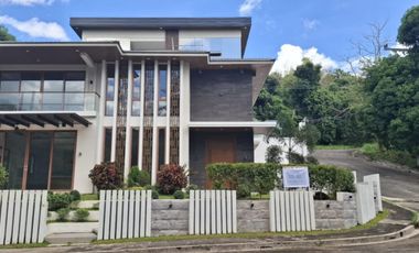 ANTIPOLO BRAND NEW MODERN DESIGNED HOUSE IN FRONT OF GOLF COURSE FAIRWAYS