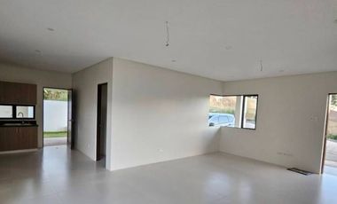 La Fayette Model! THE PERCH at HIGHLAND PARK ANTIPOLO CITY